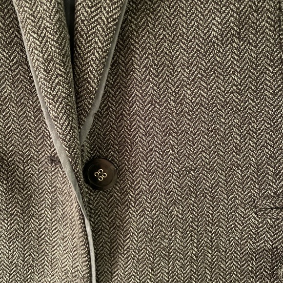 Blazer - Picture 3 of 5